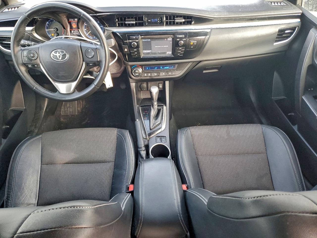 2014 TOYOTA COROLLA L photo 8