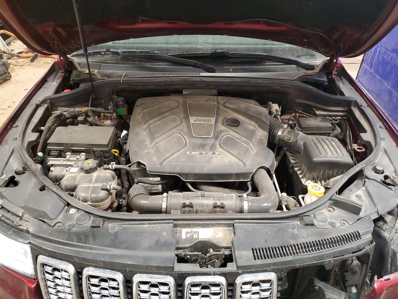 2018 JEEP GRAND CHEROKEE OVERLAND photo 12