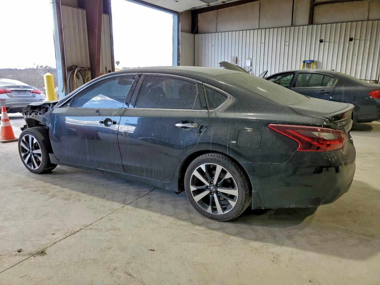 2018 NISSAN ALTIMA 2.5 photo 2