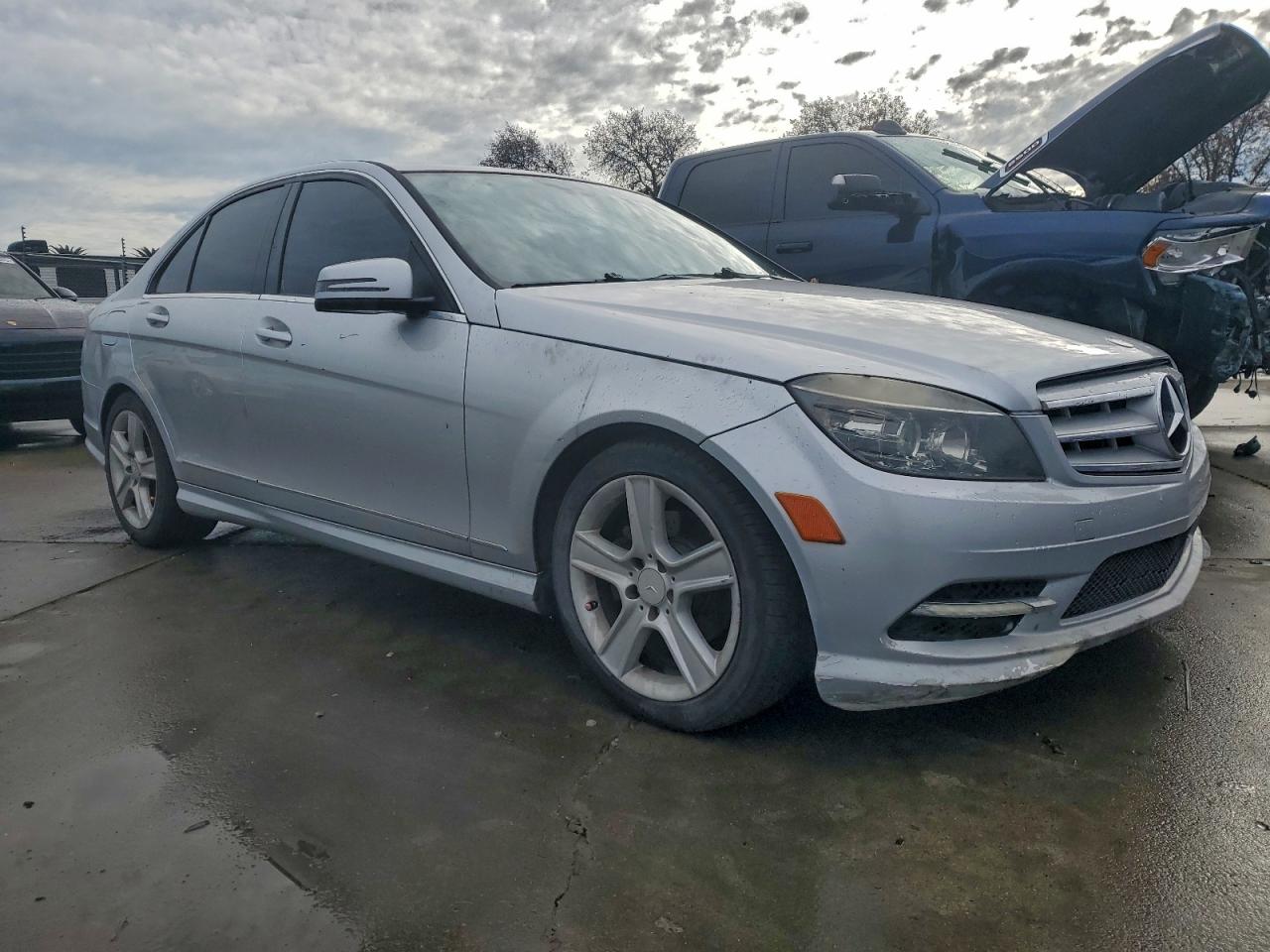 2011 MERCEDES-BENZ C 300 photo 4