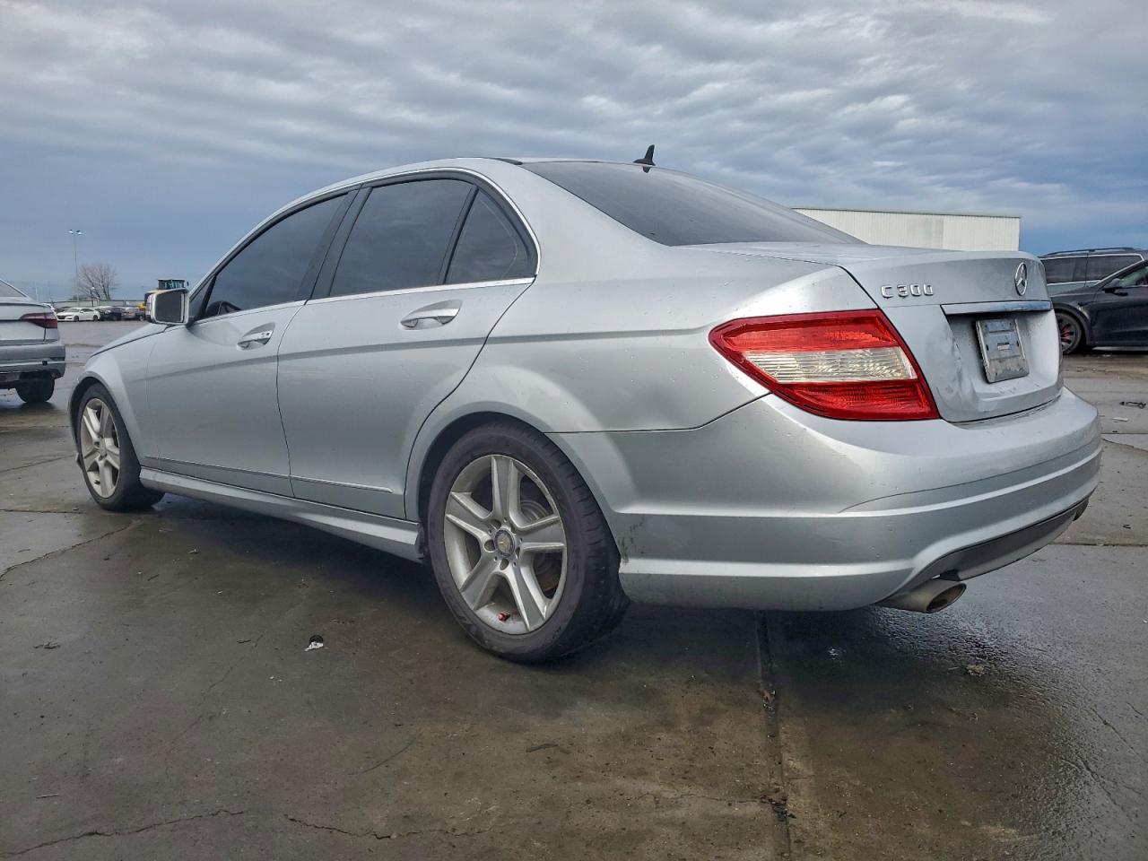 2011 MERCEDES-BENZ C 300 photo 2