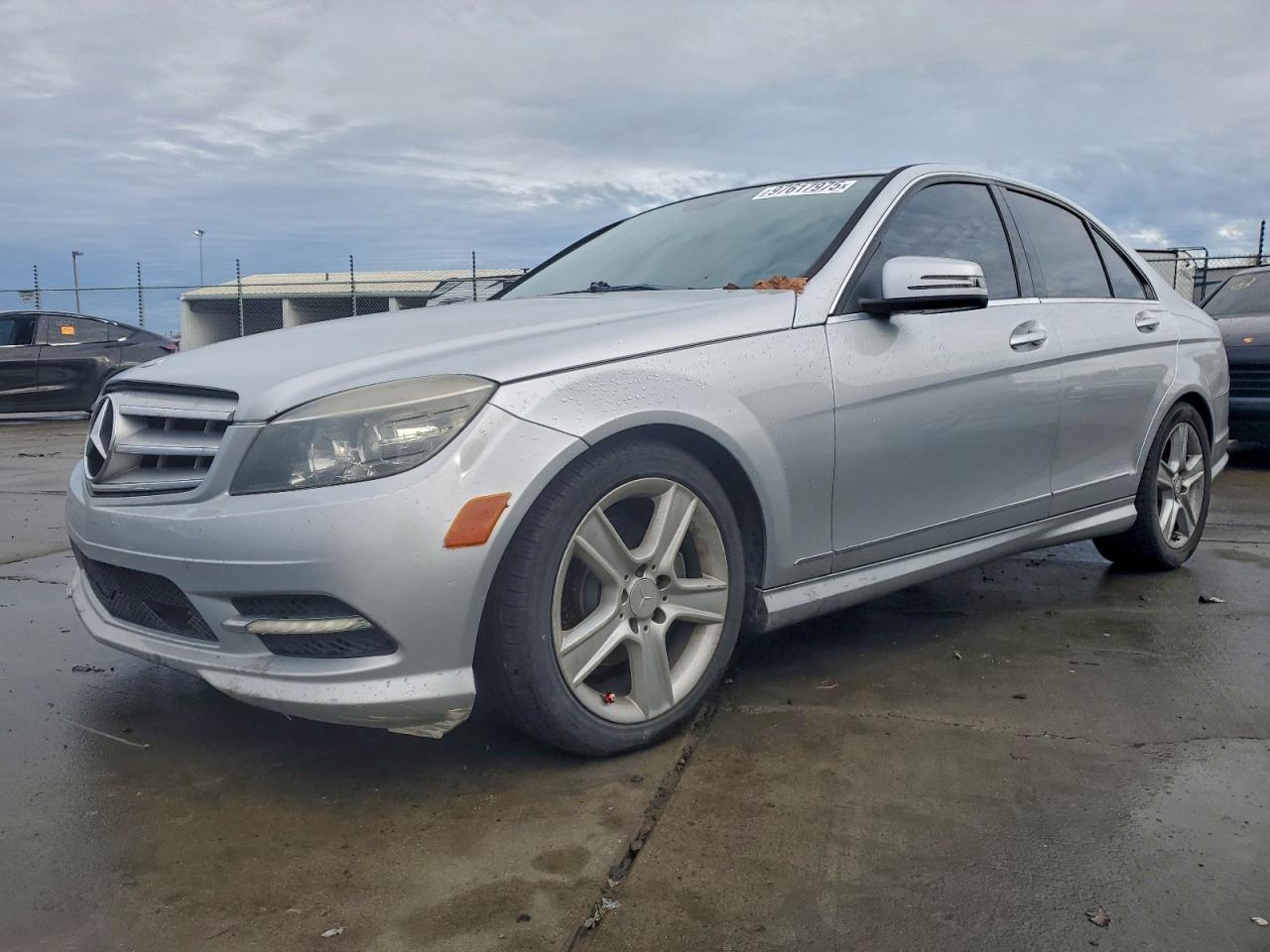 2011 MERCEDES-BENZ C