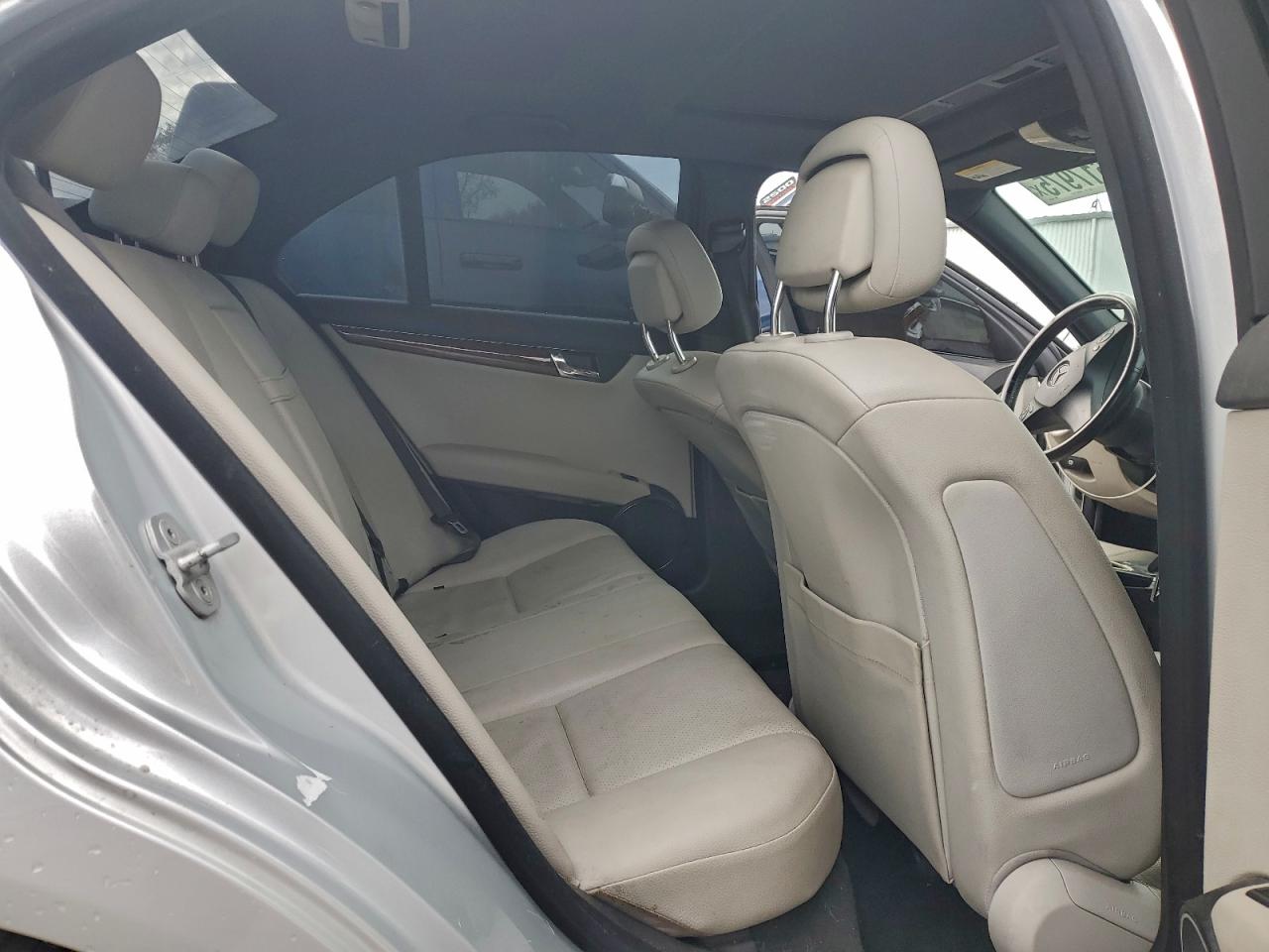 2011 MERCEDES-BENZ C 300 photo 10