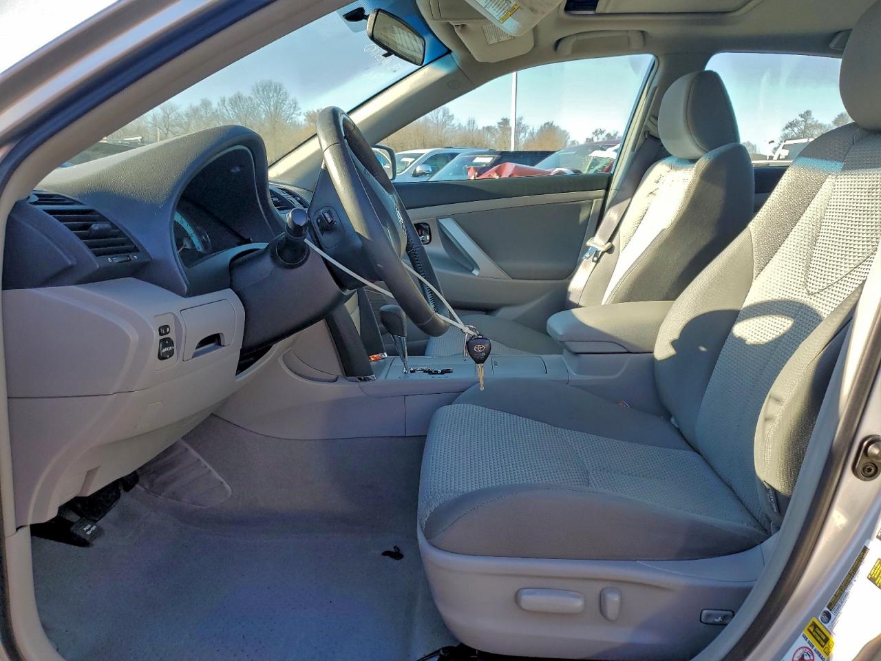 2009 TOYOTA CAMRY BASE photo 7