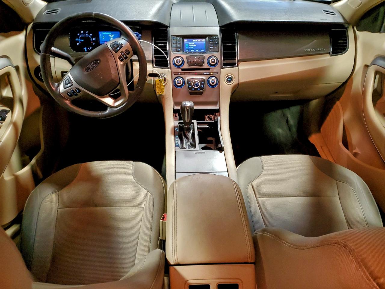 2014 FORD TAURUS photo 8
