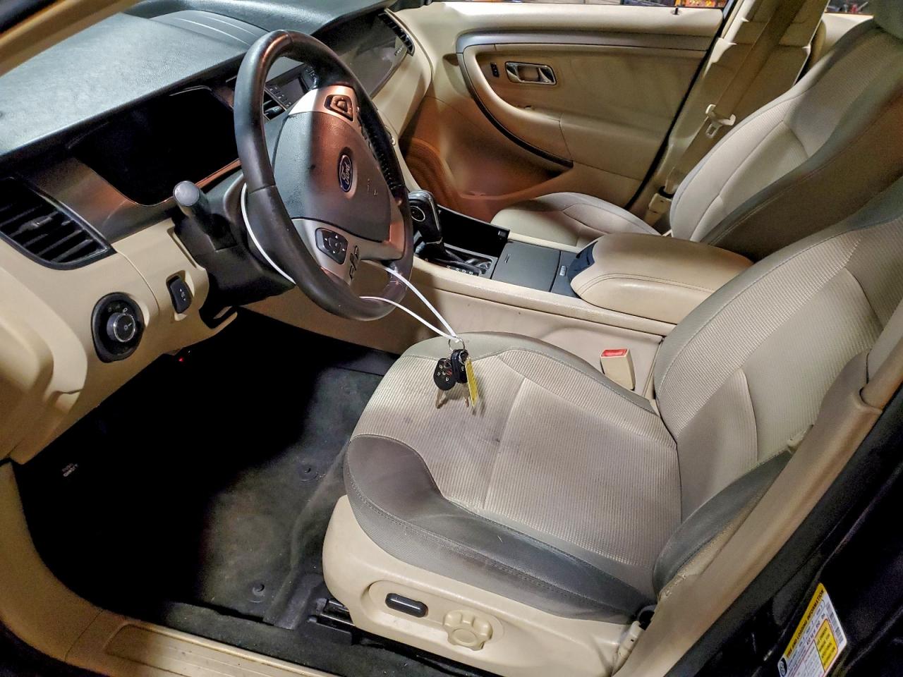 2014 FORD TAURUS photo 7