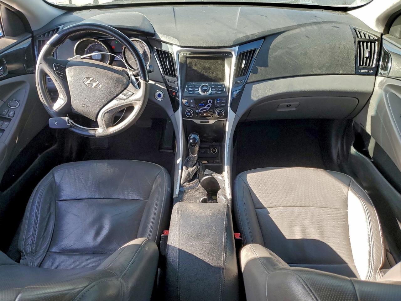2013 HYUNDAI SONATA SE photo 15