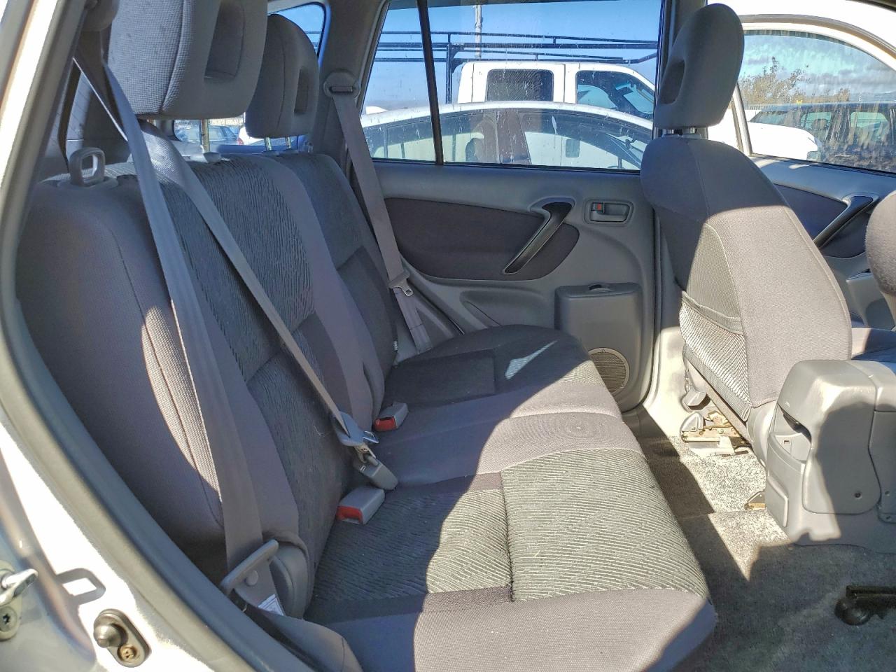 2003 TOYOTA RAV4 photo 10