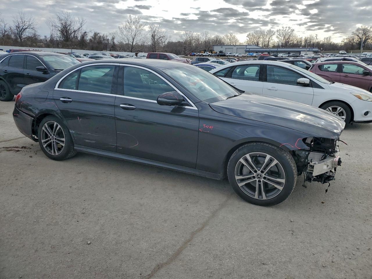 2021 MERCEDES-BENZ E 350 photo 4