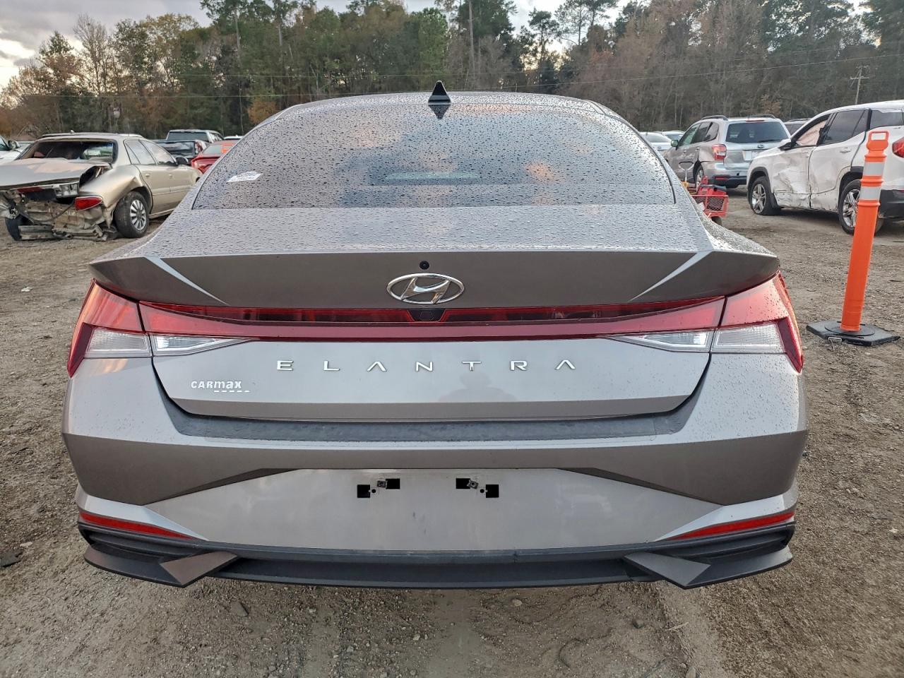 2022 HYUNDAI ELANTRA SEL photo 6