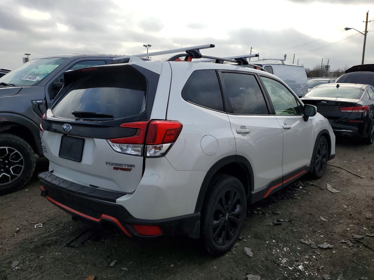 2021 SUBARU FORESTER SPORT photo 3