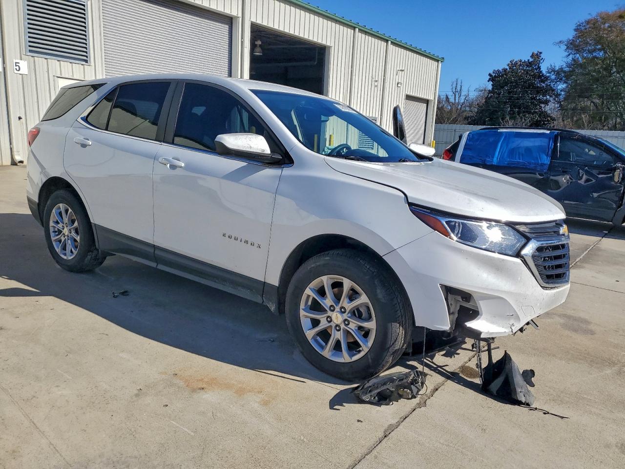 2021 CHEVROLET EQUINOX LT photo 4