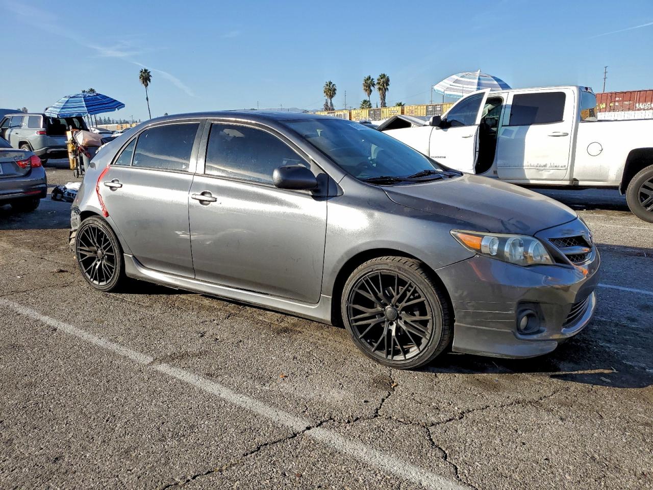2013 TOYOTA COROLLA photo 7