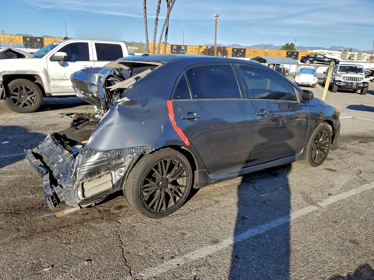 2013 TOYOTA COROLLA photo 5