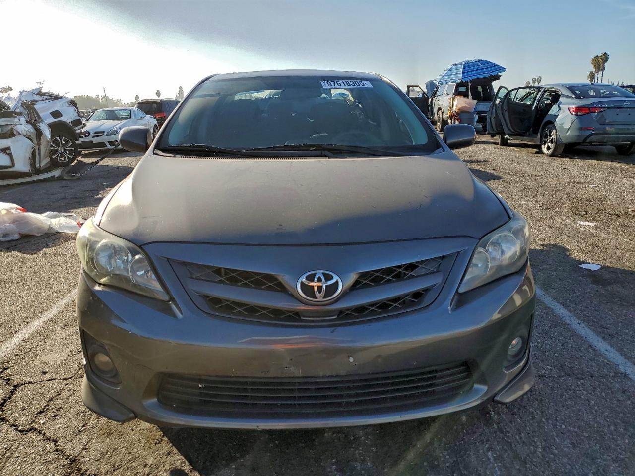 2013 TOYOTA COROLLA photo 9