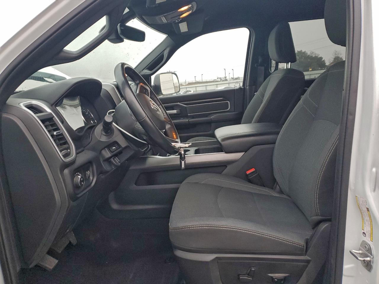 2022 RAM 3500 BIG HORN/LONE STAR photo 7