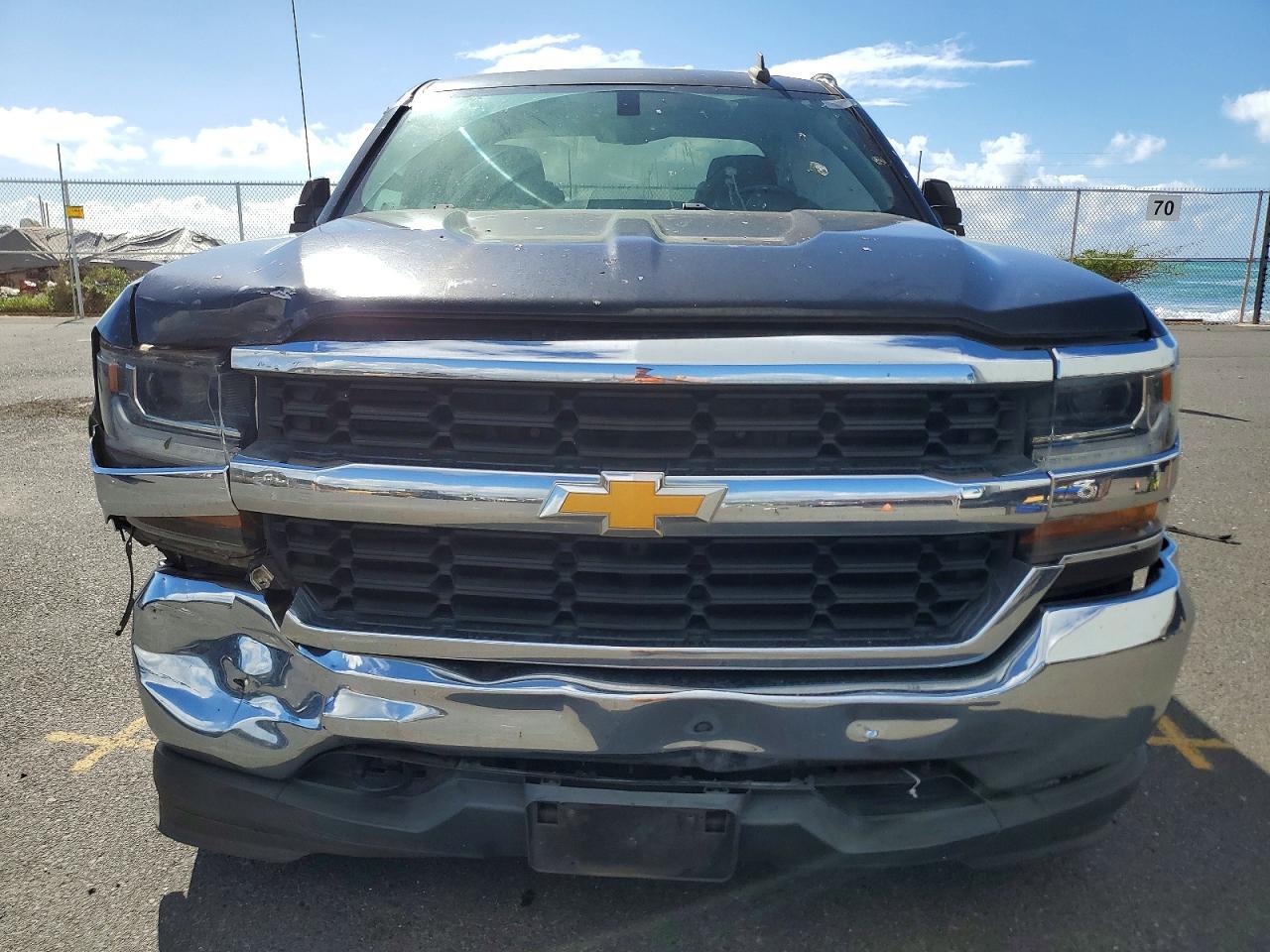 2018 CHEVROLET SILVERADO C1500 LT photo 5