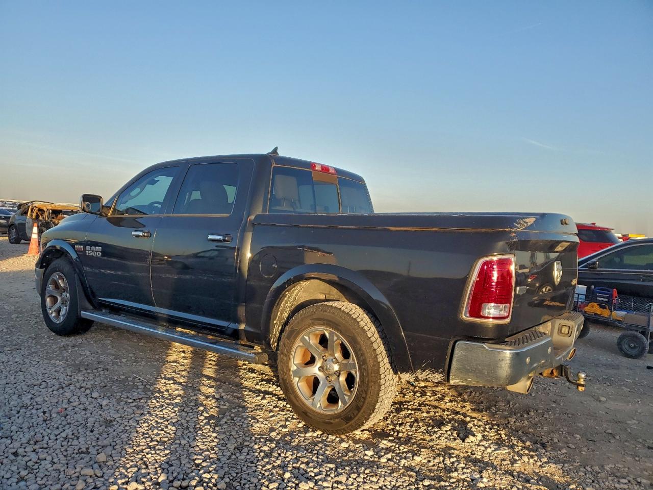 2016 RAM 1500 LARAMIE photo 2