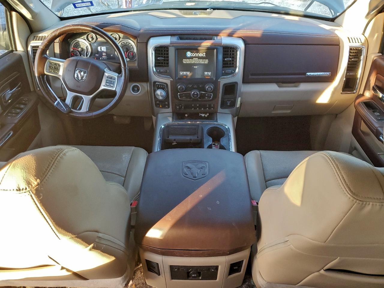 2016 RAM 1500 LARAMIE photo 8