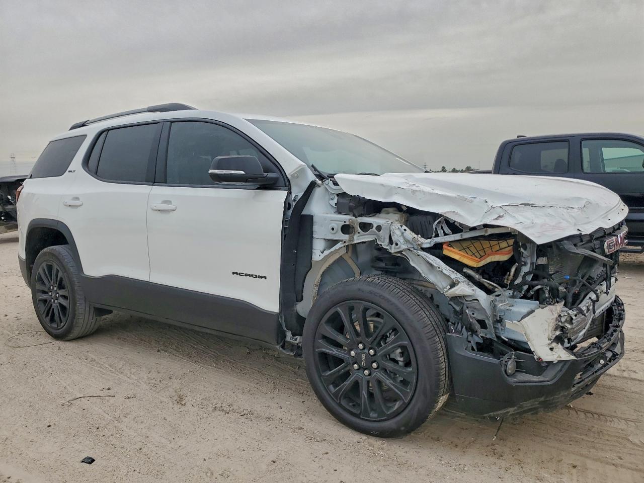 2023 GMC ACADIA SLT photo 4
