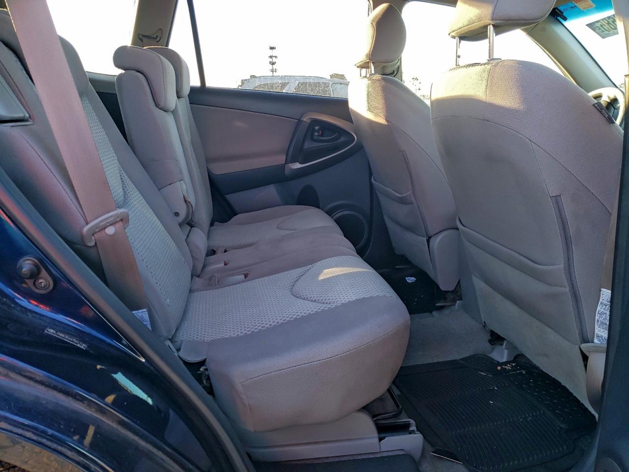 2007 TOYOTA RAV4 photo 11