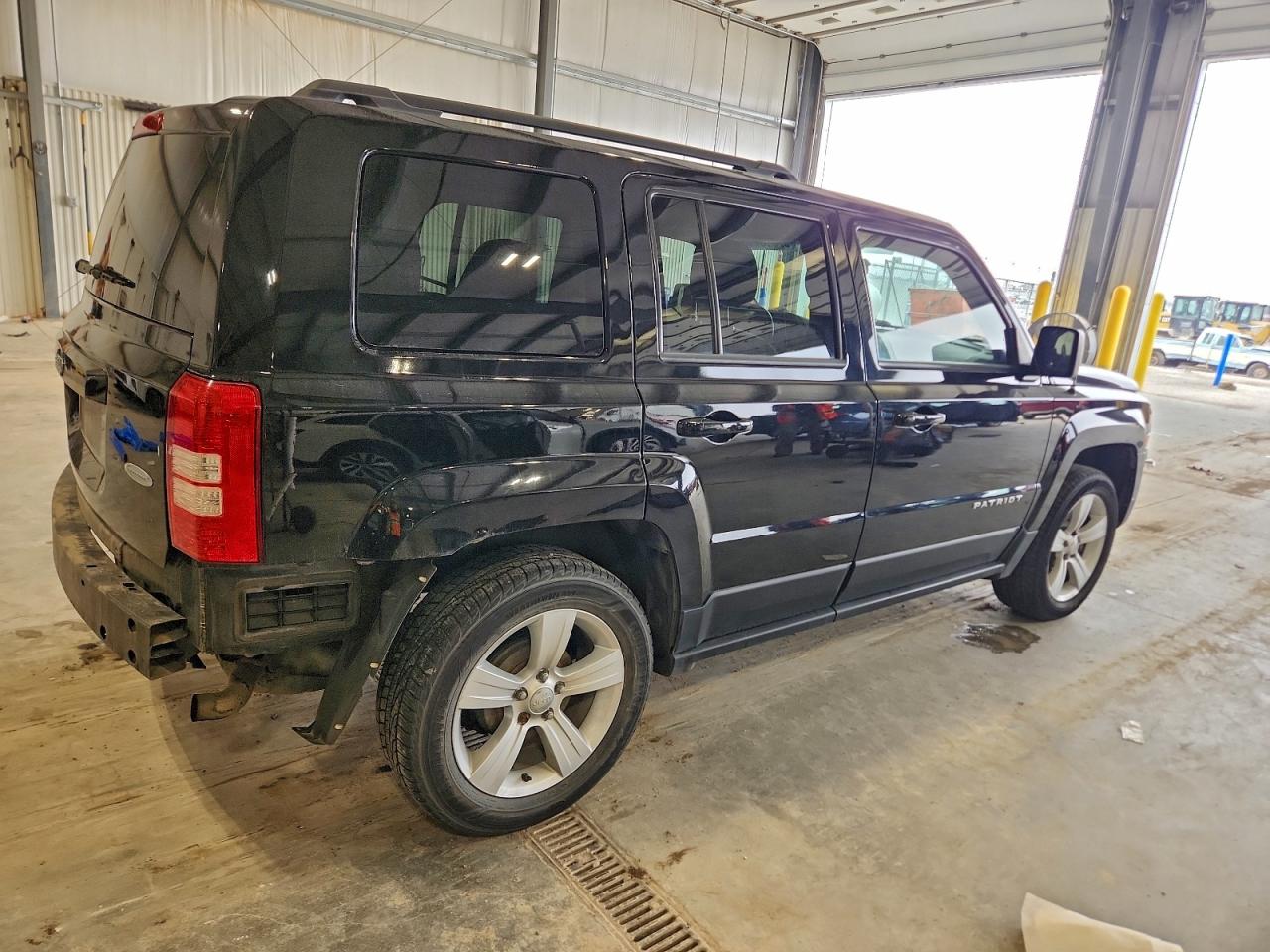 2014 JEEP PATRIOT LATITUDE photo 3