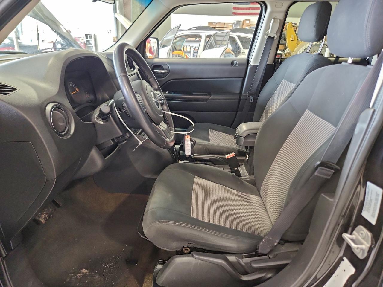 2014 JEEP PATRIOT LATITUDE photo 7