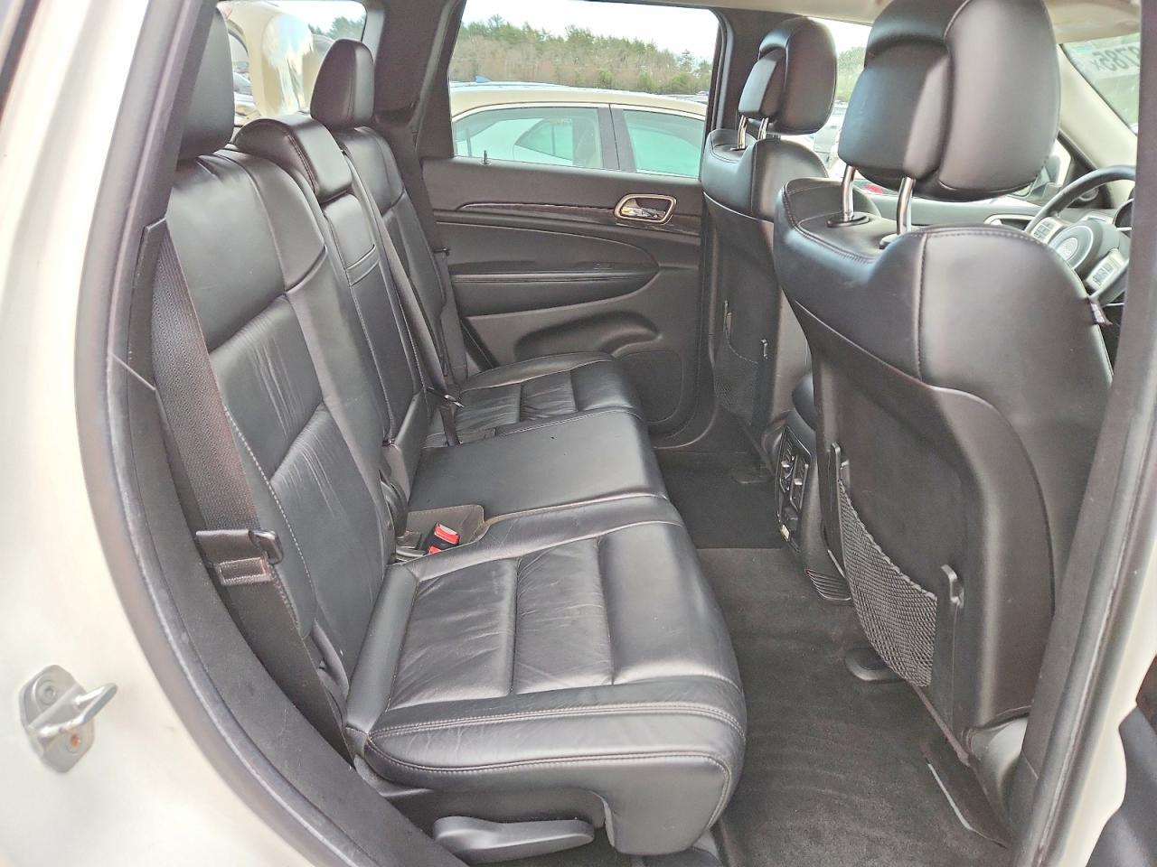 2012 JEEP GRAND CHEROKEE LAREDO photo 11