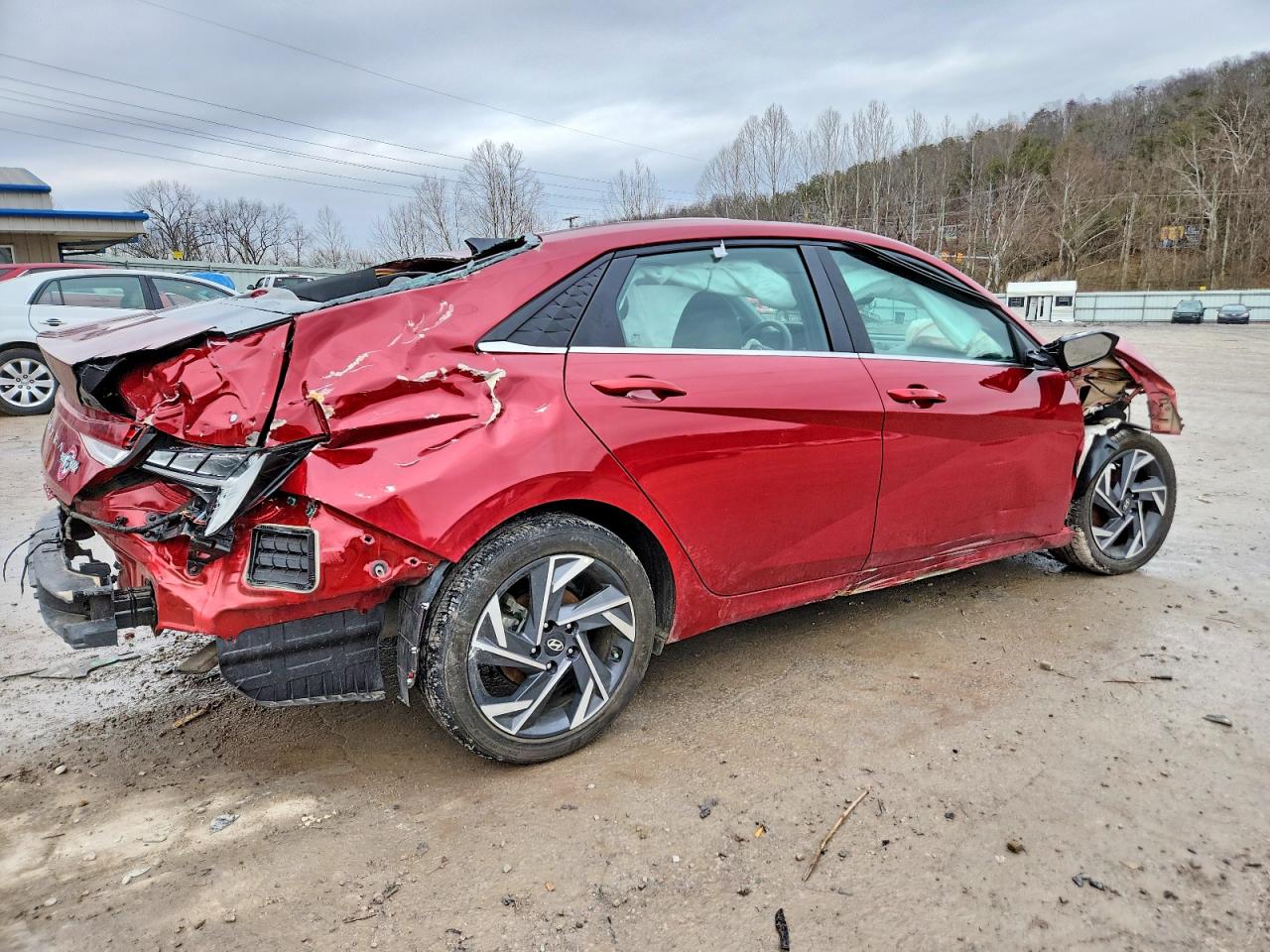 2024 HYUNDAI ELANTRA SEL photo 5