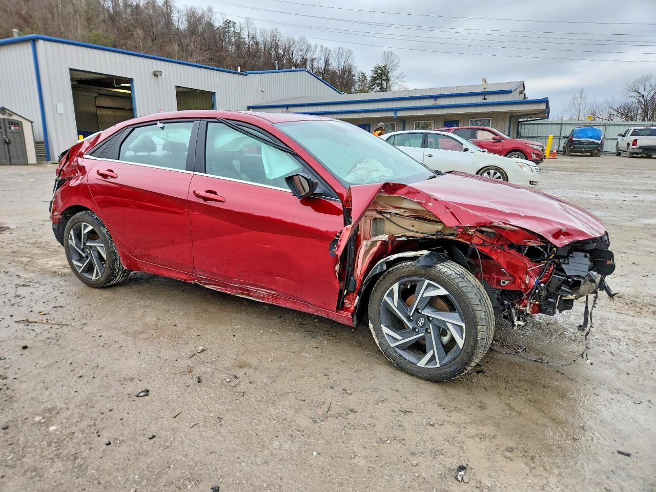 2024 HYUNDAI ELANTRA SEL photo 7
