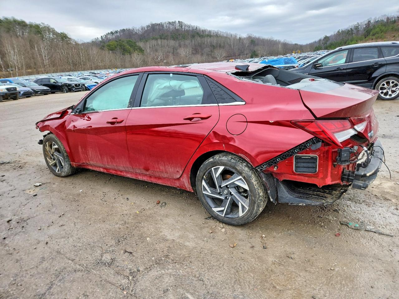 2024 HYUNDAI ELANTRA SEL photo 3