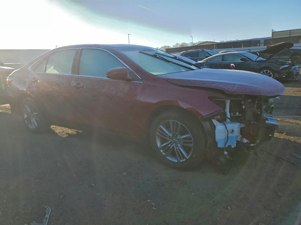 2017 TOYOTA CAMRY SE photo 4