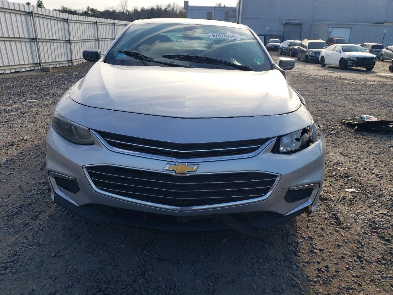 2018 CHEVROLET MALIBU LS photo 5