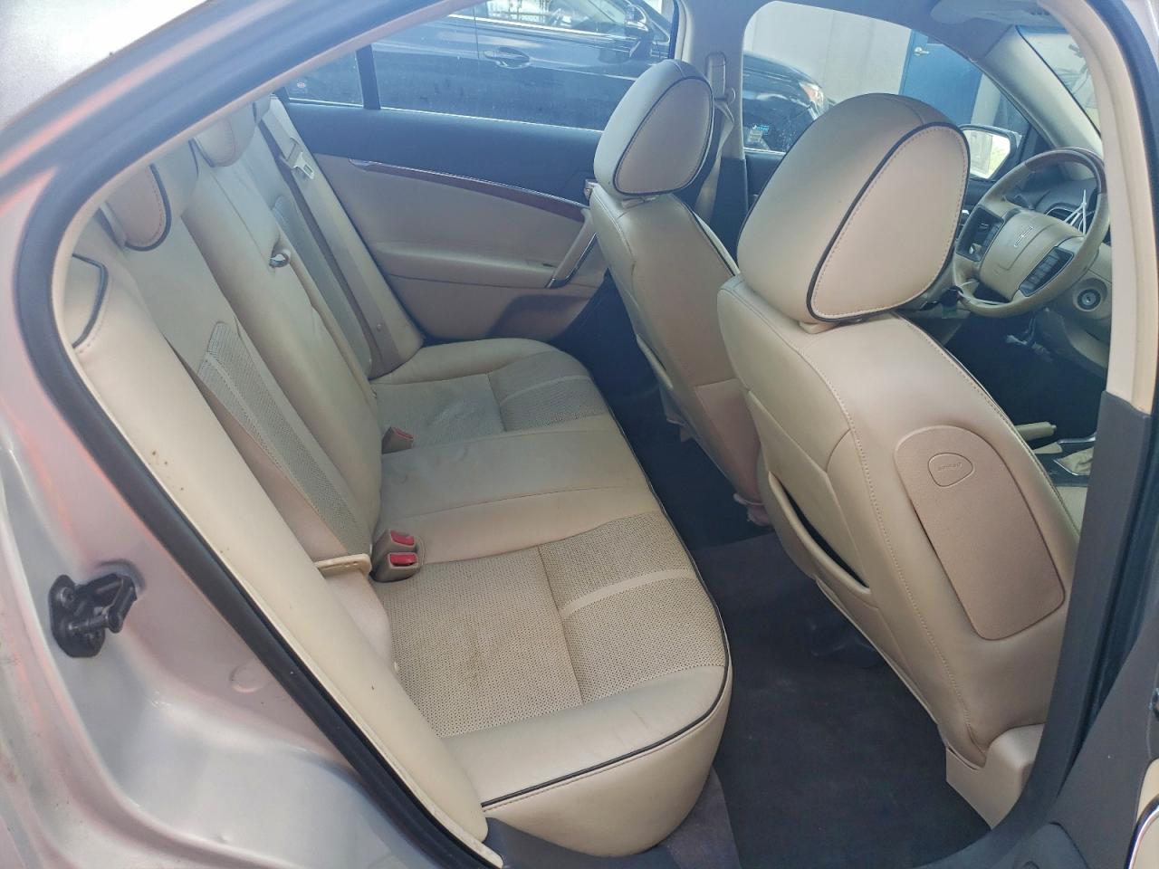 2010 LINCOLN MKZ photo 10
