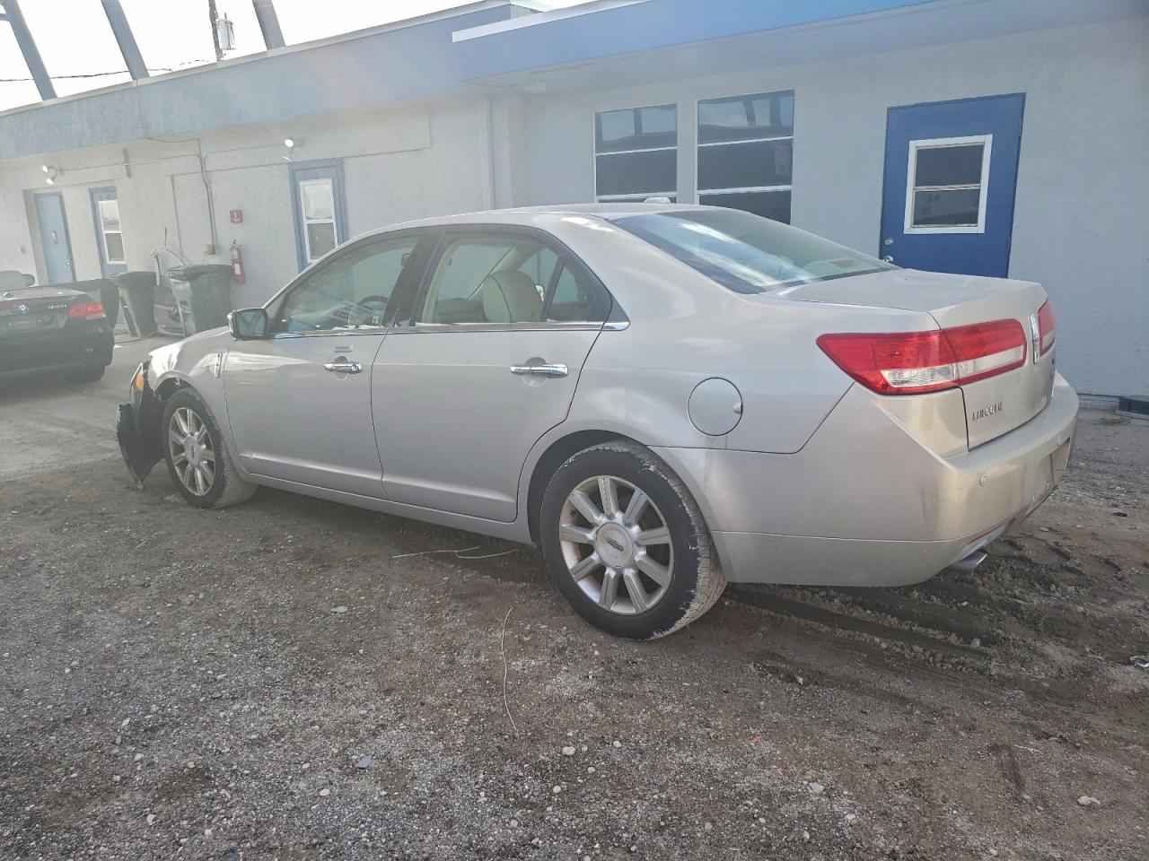 2010 LINCOLN MKZ photo 2
