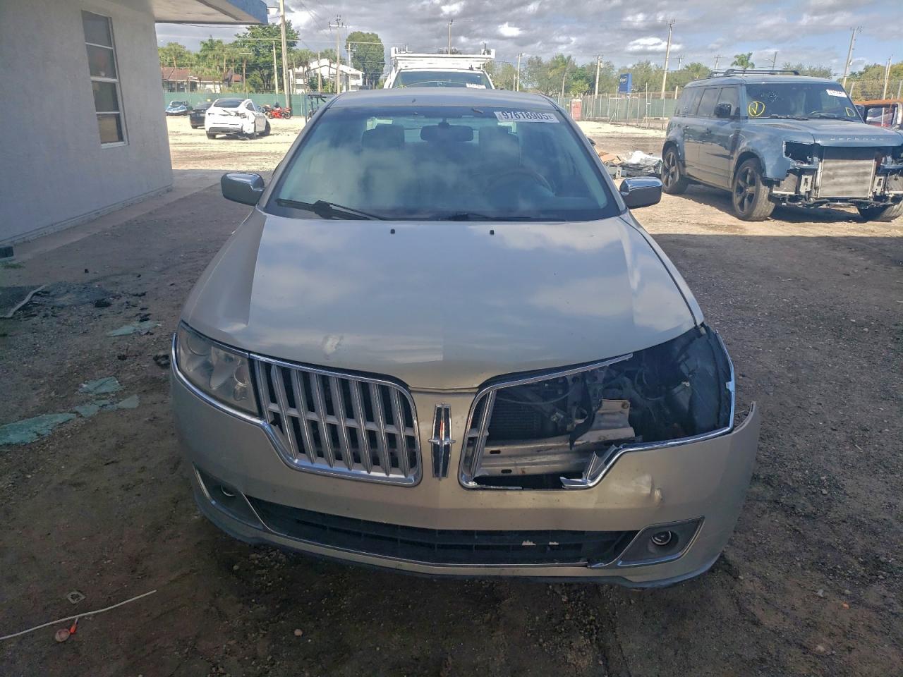 2010 LINCOLN MKZ photo 5