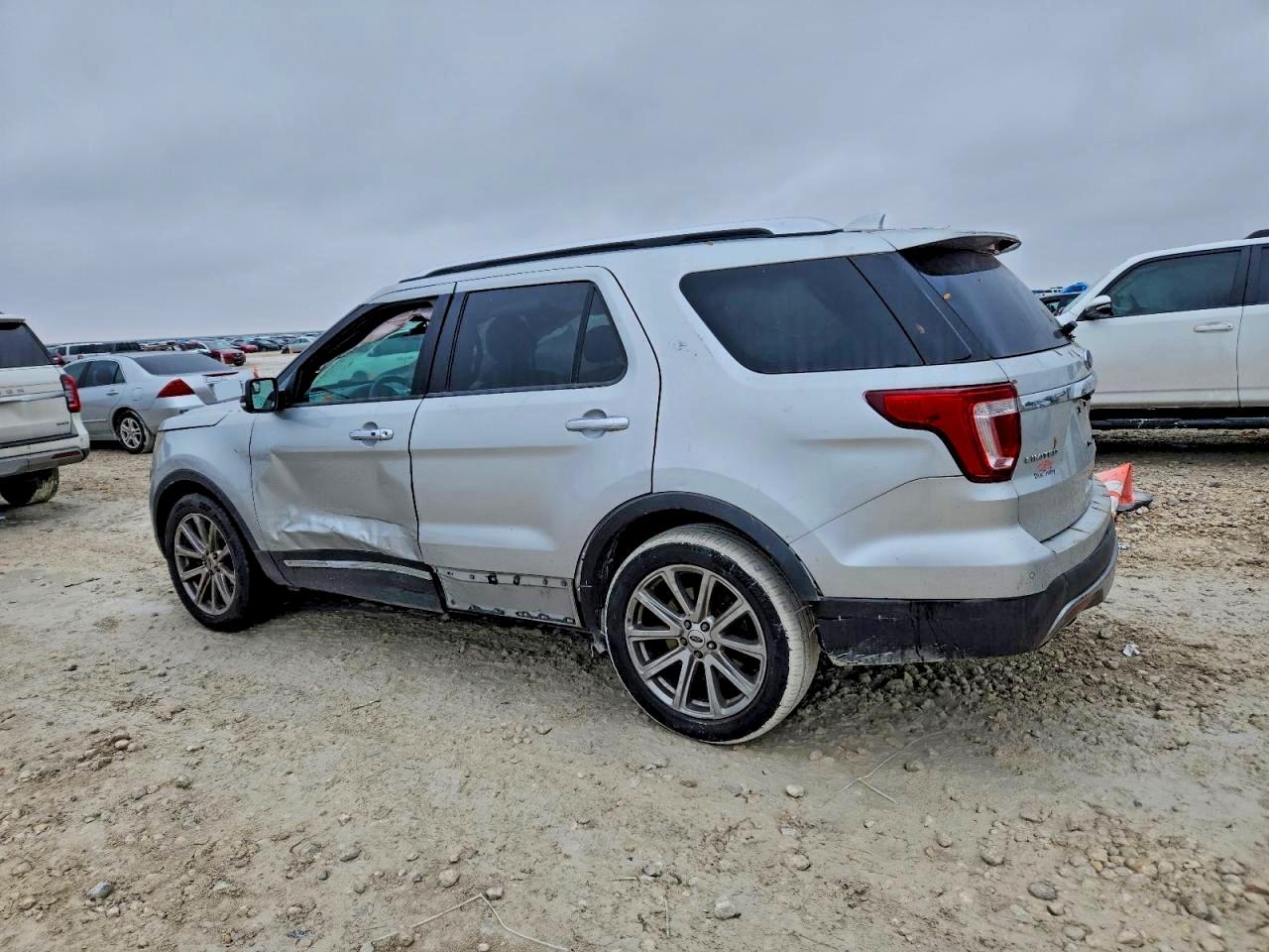 2016 FORD EXPLORER LIMITED photo 4