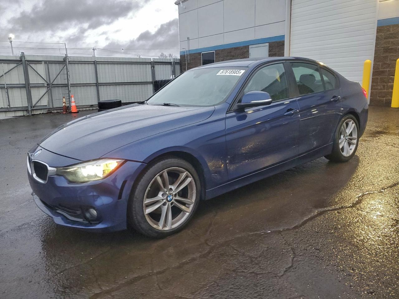 2016 BMW 320