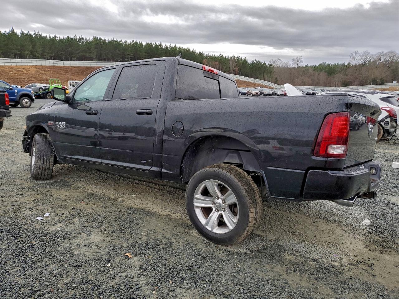 2016 RAM 1500 SPORT photo 2
