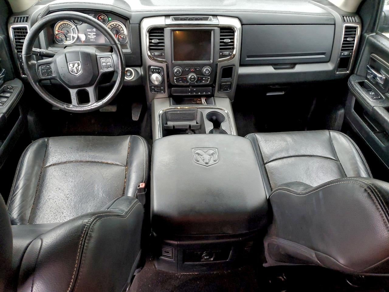 2016 RAM 1500 SPORT photo 8