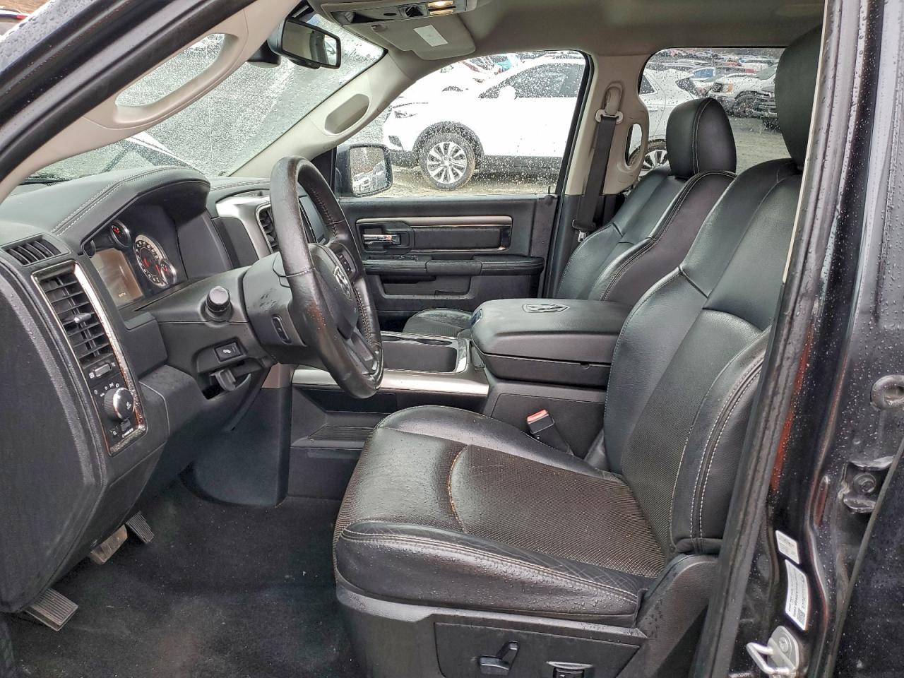 2016 RAM 1500 SPORT photo 7