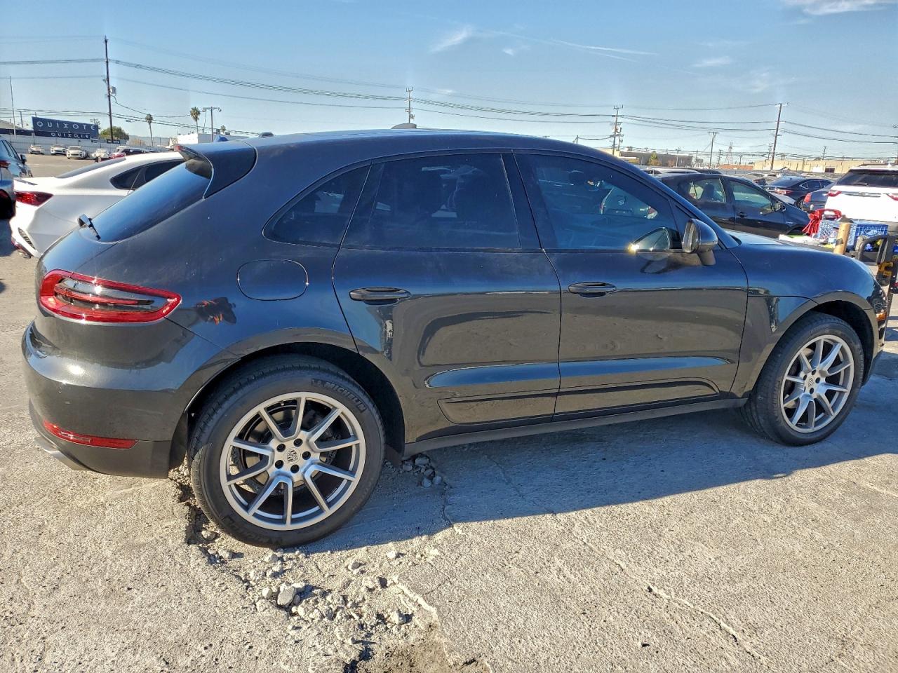 2018 PORSCHE MACAN photo 3