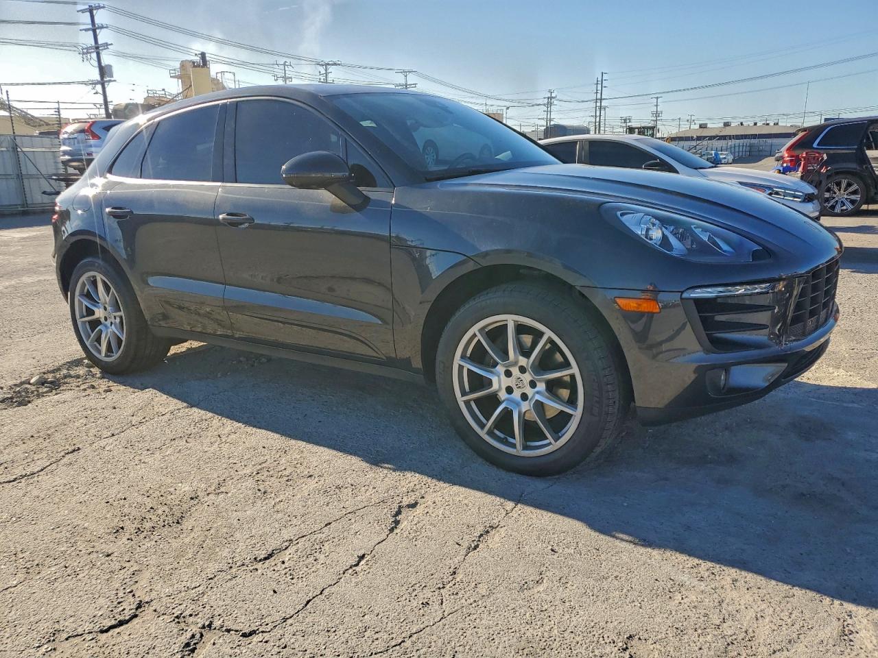 2018 PORSCHE MACAN photo 4