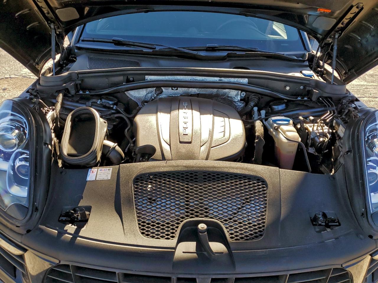 2018 PORSCHE MACAN photo 12