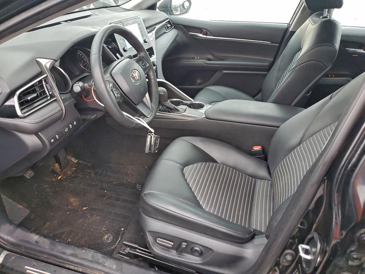 2022 TOYOTA CAMRY SE photo 19