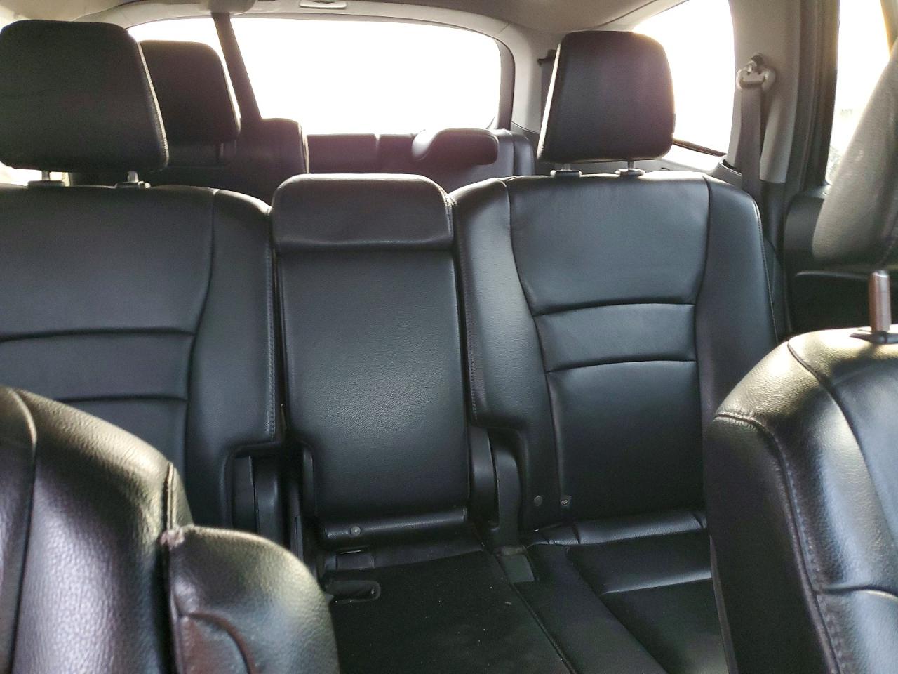 2016 HONDA PILOT TOURING photo 10