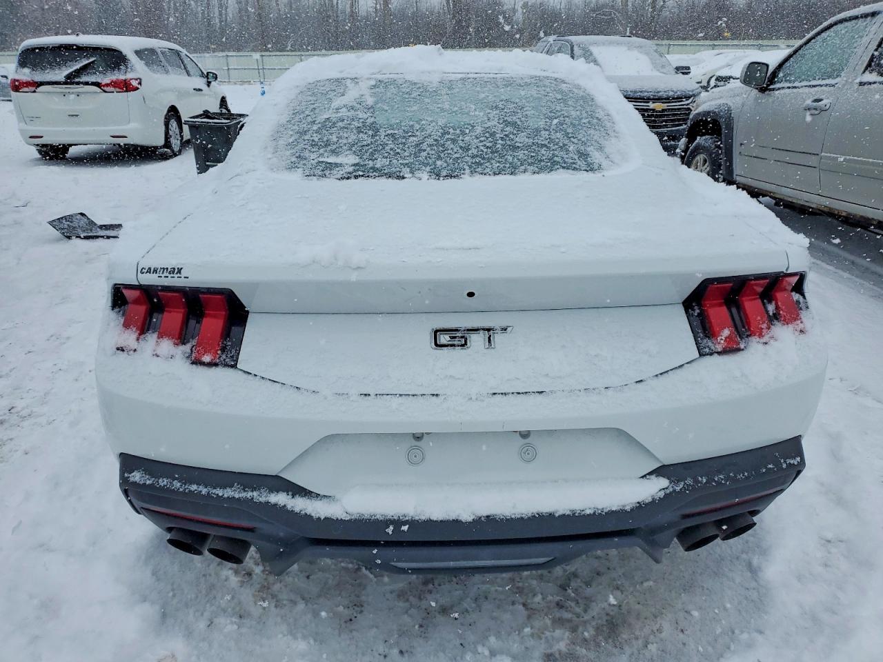 2024 FORD MUSTANG GT photo 6