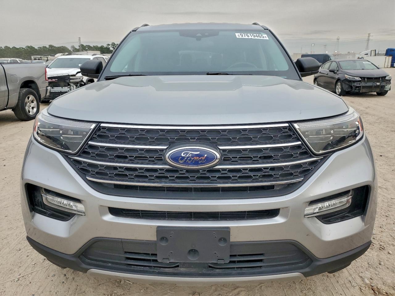2023 FORD EXPLORER XLT photo 5
