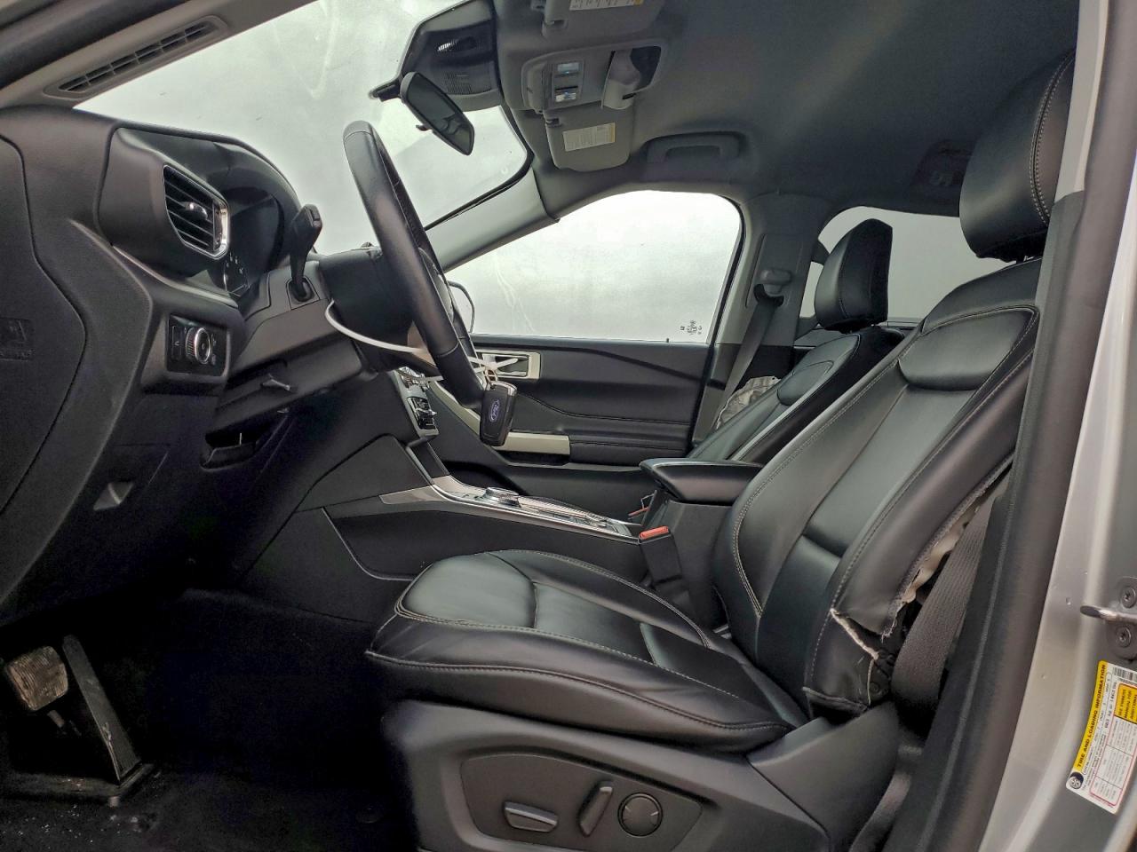 2023 FORD EXPLORER XLT photo 7