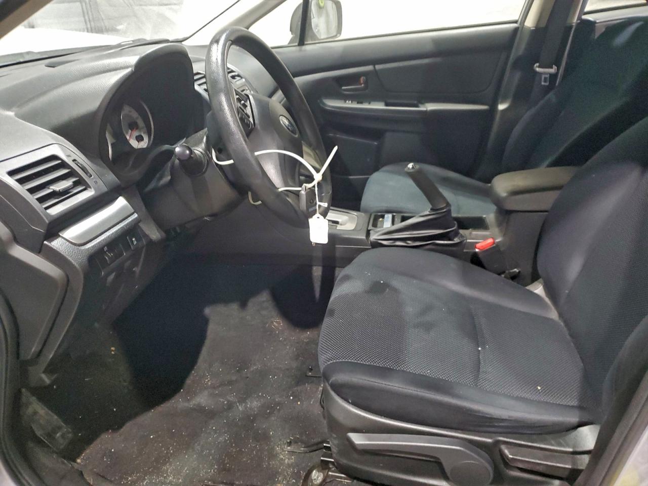 2014 SUBARU IMPREZA photo 25